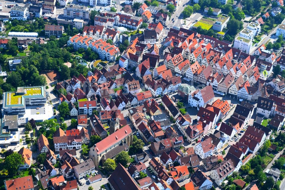 Luftaufnahme Leonberg - Fachwerkhaus- und Mehrfamilienhaus- Wohngebiet in Leonberg im Bundesland Baden-Württemberg, Deutschland