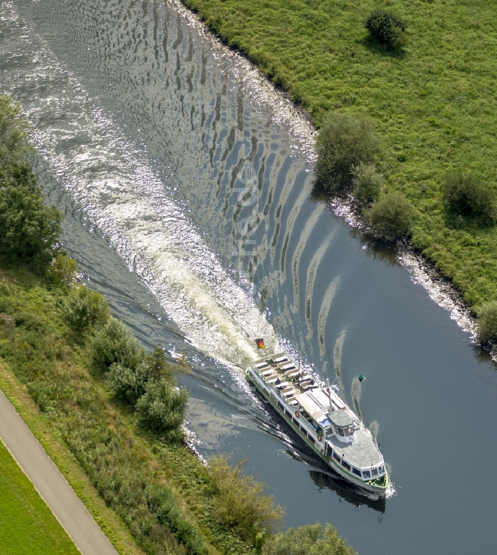 Luftbild Essen - Fahrgastschiff Friedrich Freye auf der Ruhr in Essen im Bundesland Nordrhein-Westfalen