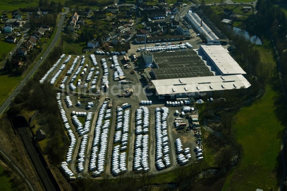 Sinntal von oben - Fahrzeugbau- Werksgelände der Knaus Tabbert GmbH in Sinntal im Bundesland Hessen, Deutschland