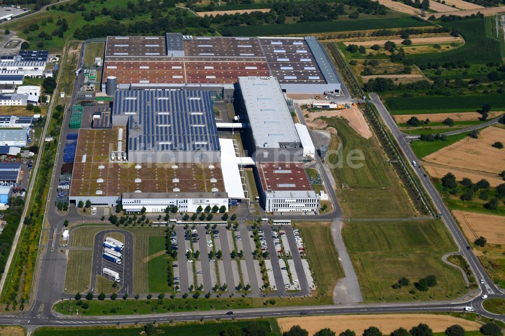 Kuppenheim von oben - Fahrzeugbau- Werksgelände des Mercedes Benz Werk in Kuppenheim im Bundesland Baden-Württemberg, Deutschland