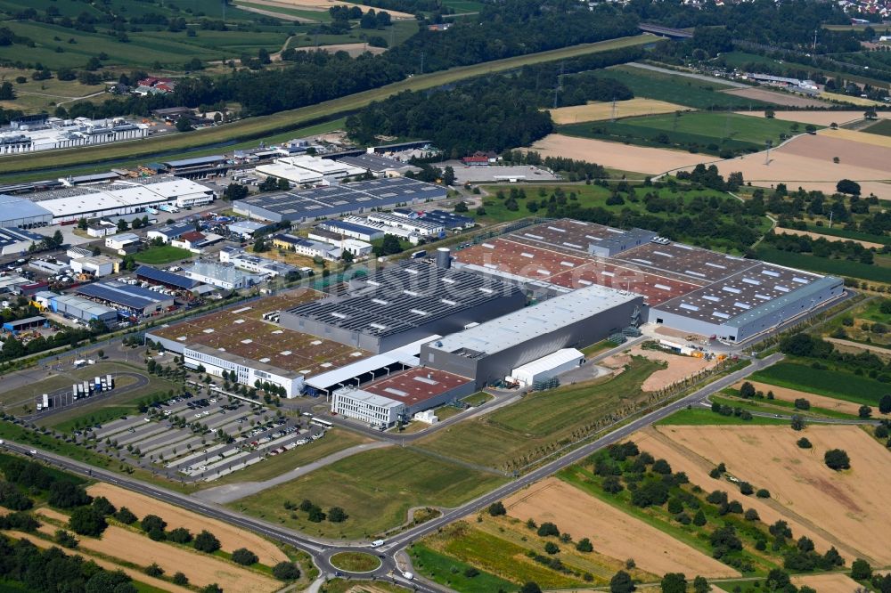 Luftbild Kuppenheim - Fahrzeugbau- Werksgelände des Mercedes Benz Werk in Kuppenheim im Bundesland Baden-Württemberg, Deutschland