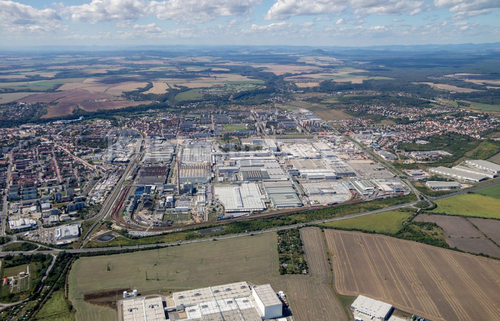 Luftbild Mlada Boleslav - Jungbunzlau - Fahrzeugbau- Werksgelände Skoda in Mlada Boleslav - Jungbunzlau in Böhmen, Tschechien