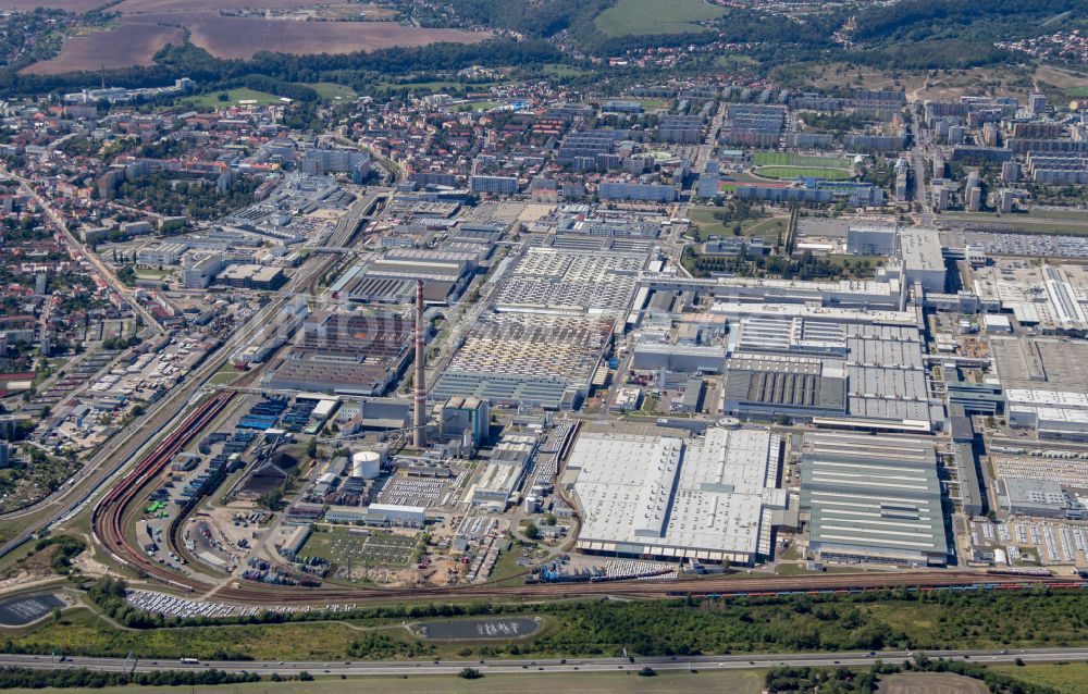 Luftaufnahme Mlada Boleslav - Jungbunzlau - Fahrzeugbau- Werksgelände Skoda in Mlada Boleslav - Jungbunzlau in Böhmen, Tschechien