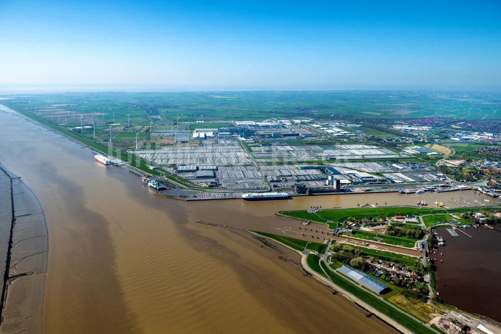 Emden von oben - Fahrzeugbau- Werksgelände der Volkswagen AG in Emden im Bundesland Niedersachsen, Deutschland