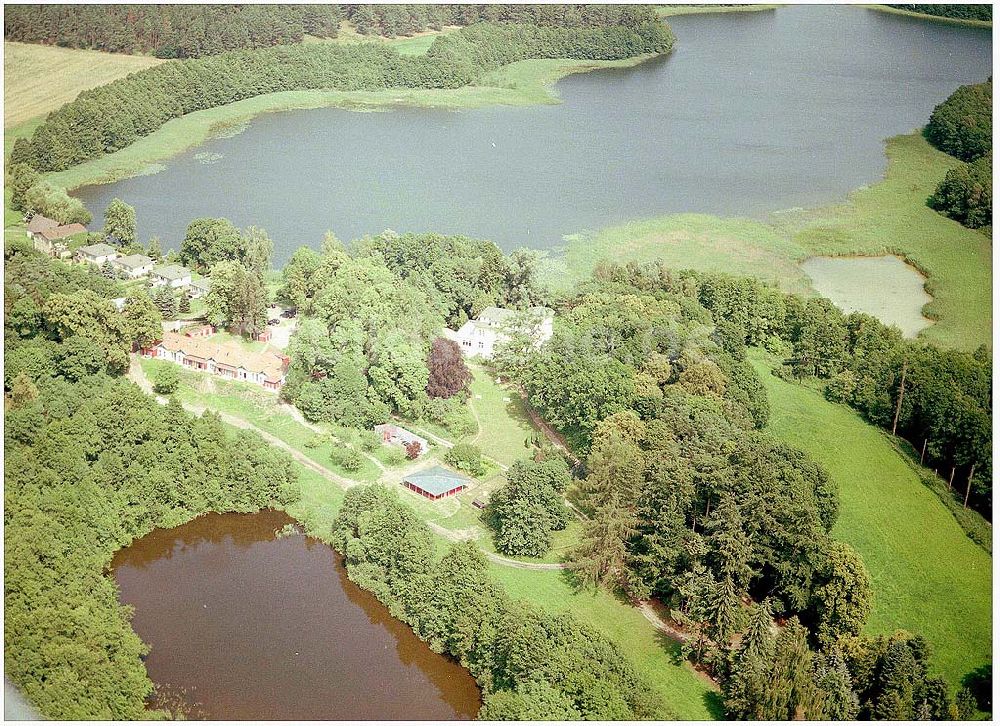 Luftaufnahme Kratzeburg - Familienferienstätte Dambecker Park im Nationalpark Müritz AWO Sano gemeinnützige GmbH Susanne Müller-Bohley Leiterin der Familienferienstätte S