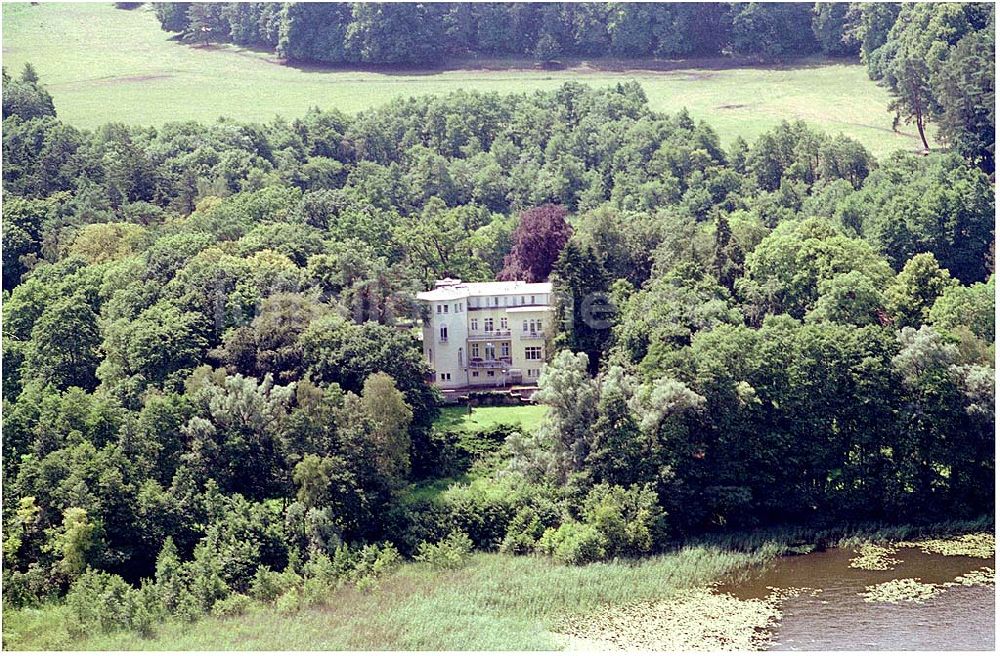 Kratzeburg aus der Vogelperspektive: Familienferienstätte Dambecker Park im Nationalpark Müritz AWO Sano gemeinnützige GmbH Susanne Müller-Bohley Leiterin der Familienferienstätte S