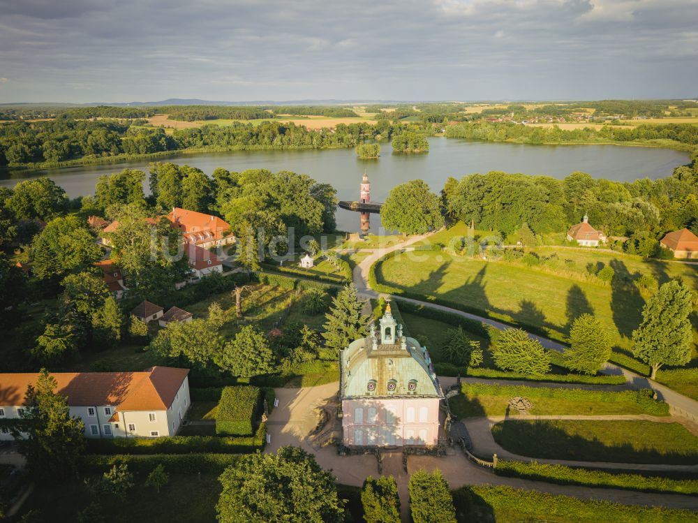 Moritzburg von oben - Fasanenschlösschen am Großteich in Moritzburg im Bundesland Sachsen, Deutschland