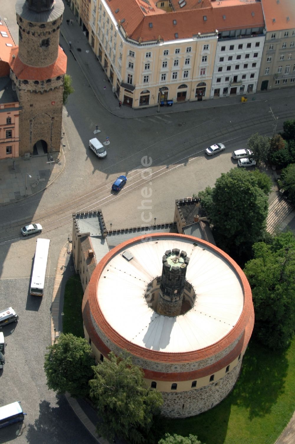 Görlitz aus der Vogelperspektive: Fassade des Baudenkmales Kaisertrutz (auch Reichenbacher Rondell) in Görlitz im Bundesland Sachsen