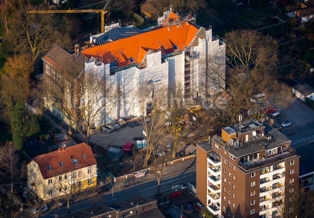 Luftbild Herne - Fassadenarbeiten am Gebäudekomplex der Königin Luisen Gesamthauptschule in Herne im Bundesland Nordrhein-Westfalen