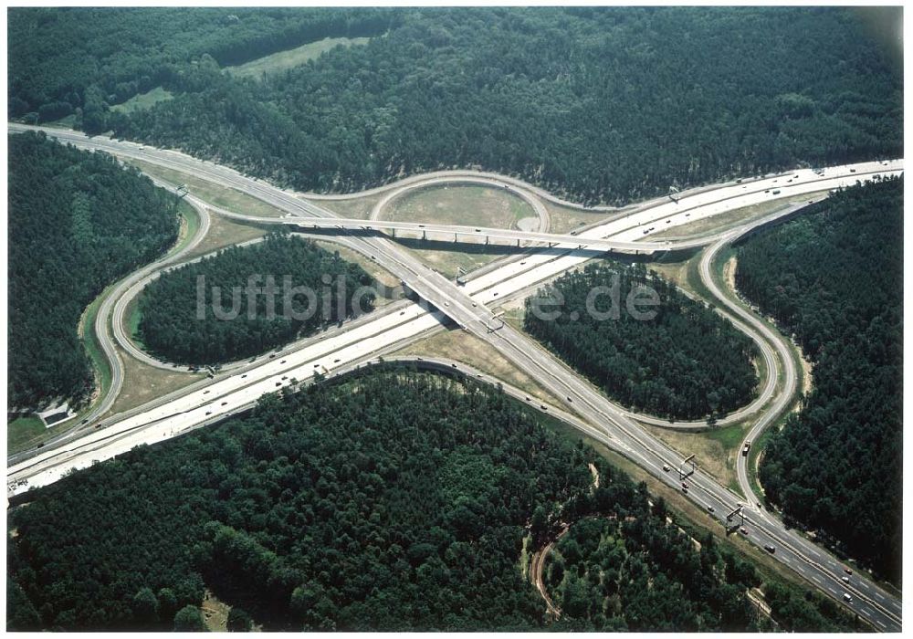 Babelsberg aus der Vogelperspektive: Fast fertige Autobahnabfahrt Babelsberg am Berliner Ring.