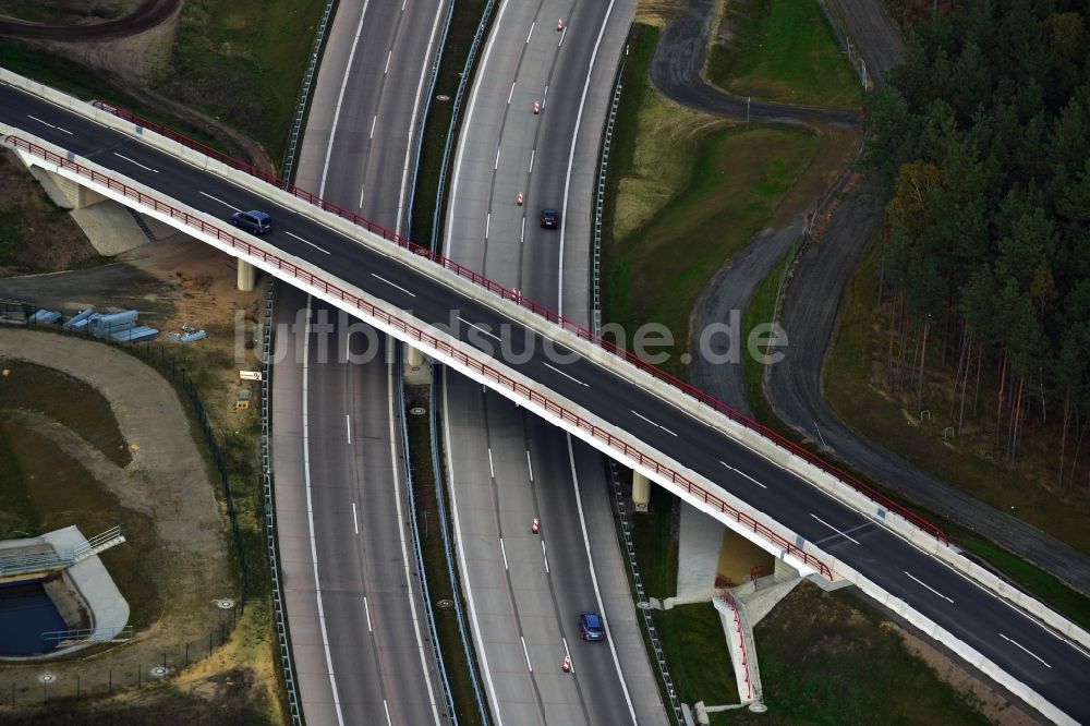 Groß Ziethen von oben - Fast fertige Baustelle zum Um- und Ausbau des Autobahndreieck AD Havelland im Bundesland Brandenburg