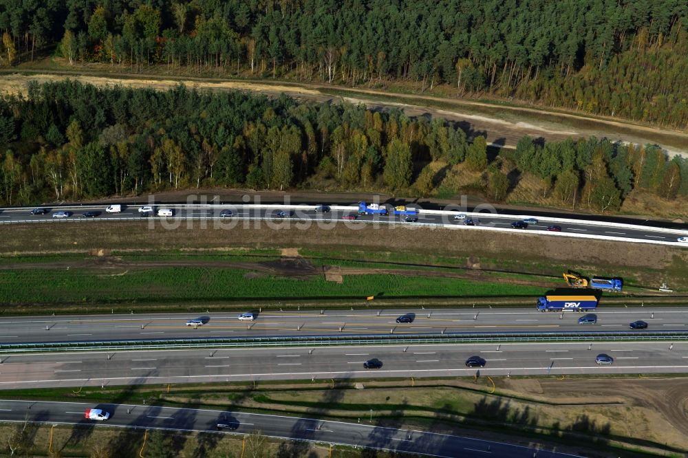 Luftaufnahme Groß Ziethen - Fast fertige Baustelle zum Um- und Ausbau des Autobahndreieck AD Havelland im Bundesland Brandenburg