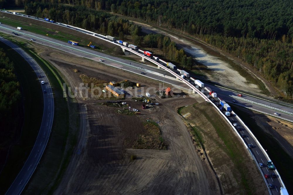 Groß Ziethen aus der Vogelperspektive: Fast fertige Baustelle zum Um- und Ausbau des Autobahndreieck AD Havelland im Bundesland Brandenburg