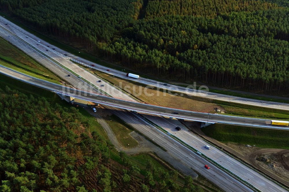 Groß Ziethen von oben - Fast fertige Baustelle zum Um- und Ausbau des Autobahndreieck AD Havelland im Bundesland Brandenburg