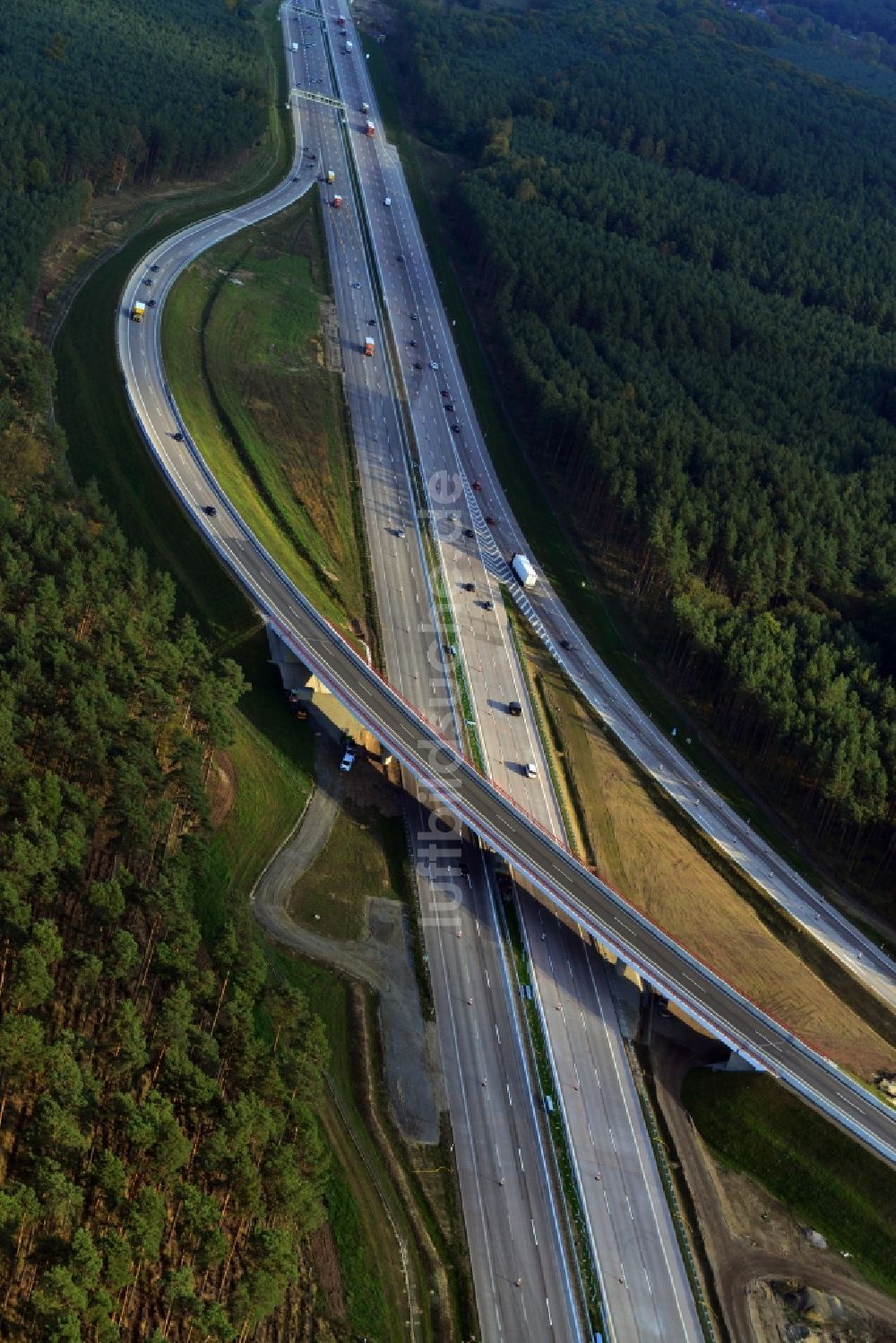 Luftbild Groß Ziethen - Fast fertige Baustelle zum Um- und Ausbau des Autobahndreieck AD Havelland im Bundesland Brandenburg