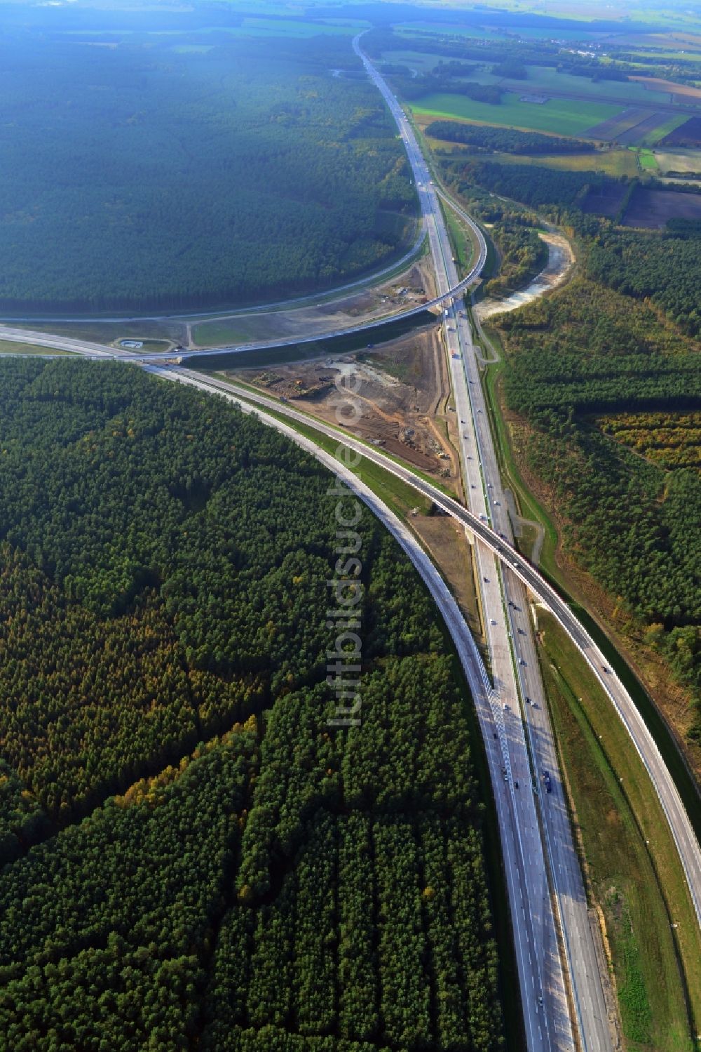 Groß Ziethen von oben - Fast fertige Baustelle zum Um- und Ausbau des Autobahndreieck AD Havelland im Bundesland Brandenburg