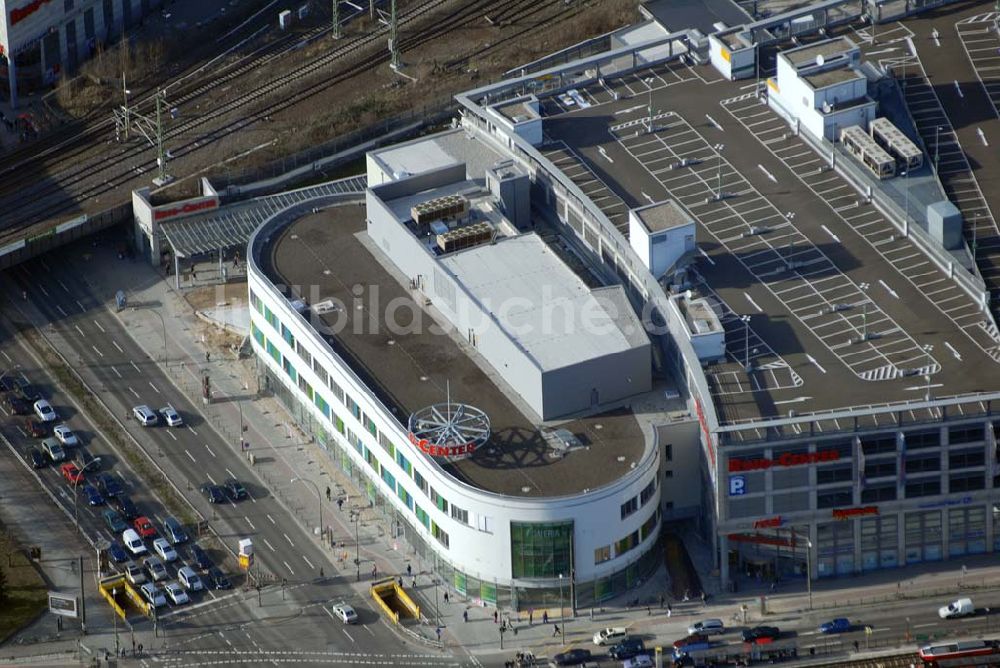 Berlin von oben - Fast fertige Erweiterungsbaustelle Ringcenter 3 der ECE GmbH an der Frankfurter Allee