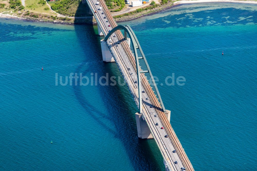 Fehmarn aus der Vogelperspektive: Fehmarnsundbrücke über die Ostsee in Fehmarn im Bundesland Schleswig-Holstein, Deutschland