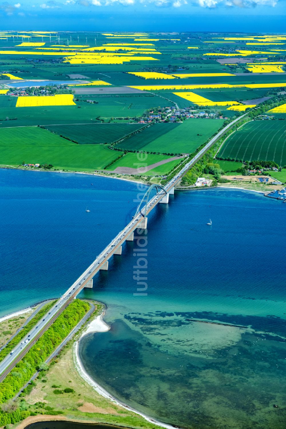 Luftaufnahme Fehmarn - Fehmarnsundbrücke über die Ostsee in Fehmarn im Bundesland Schleswig-Holstein, Deutschland