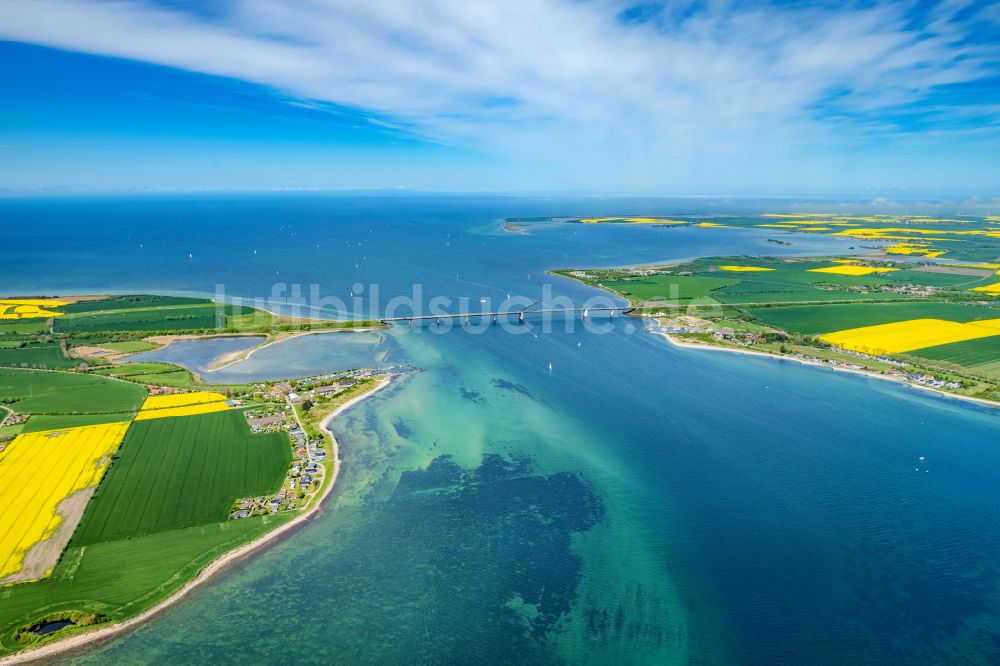 Fehmarn von oben - Fehmarnsundbrücke über die Ostsee in Fehmarn im Bundesland Schleswig-Holstein, Deutschland