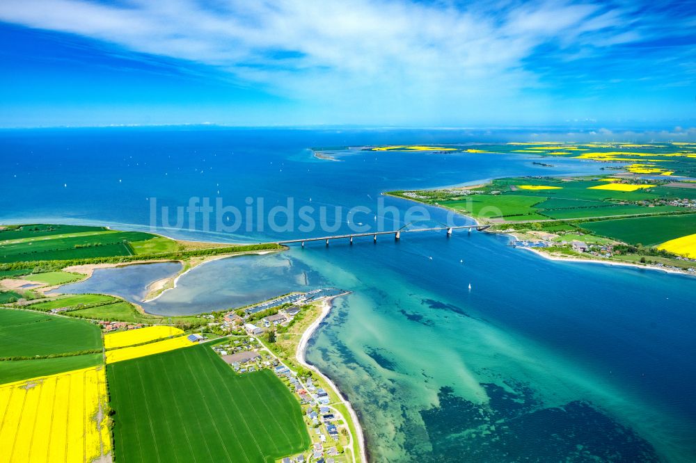 Fehmarn von oben - Fehmarnsundbrücke über die Ostsee in Fehmarn im Bundesland Schleswig-Holstein, Deutschland