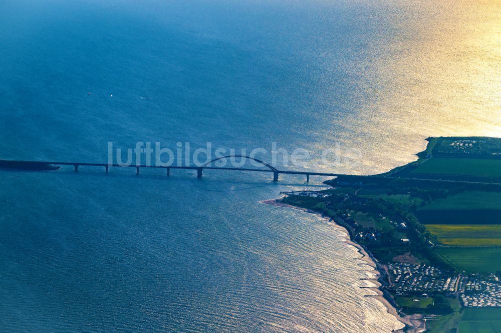 Fehmarn aus der Vogelperspektive: Fehmarnsundbrücke über die Ostsee in Fehmarn im Bundesland Schleswig-Holstein, Deutschland