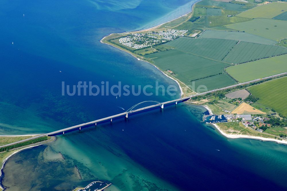 Luftbild Fehmarn - Fehmarnsundbrücke zwischen Fehmarn und dem Festland bei Großenbrode in Schleswig-Holstein