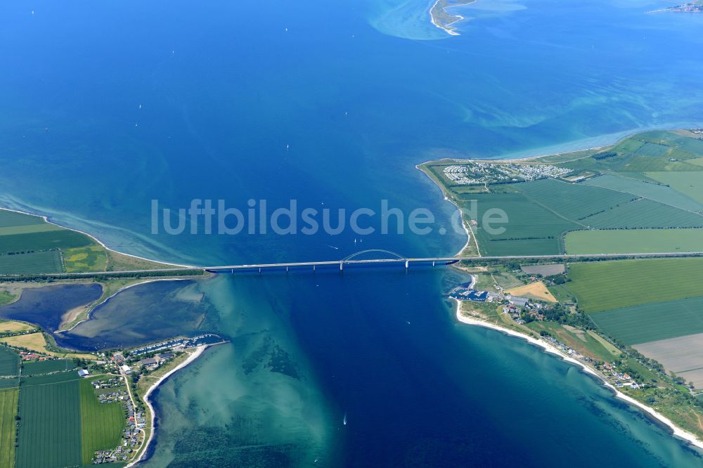 Fehmarn von oben - Fehmarnsundbrücke zwischen Fehmarn und dem Festland bei Großenbrode in Schleswig-Holstein