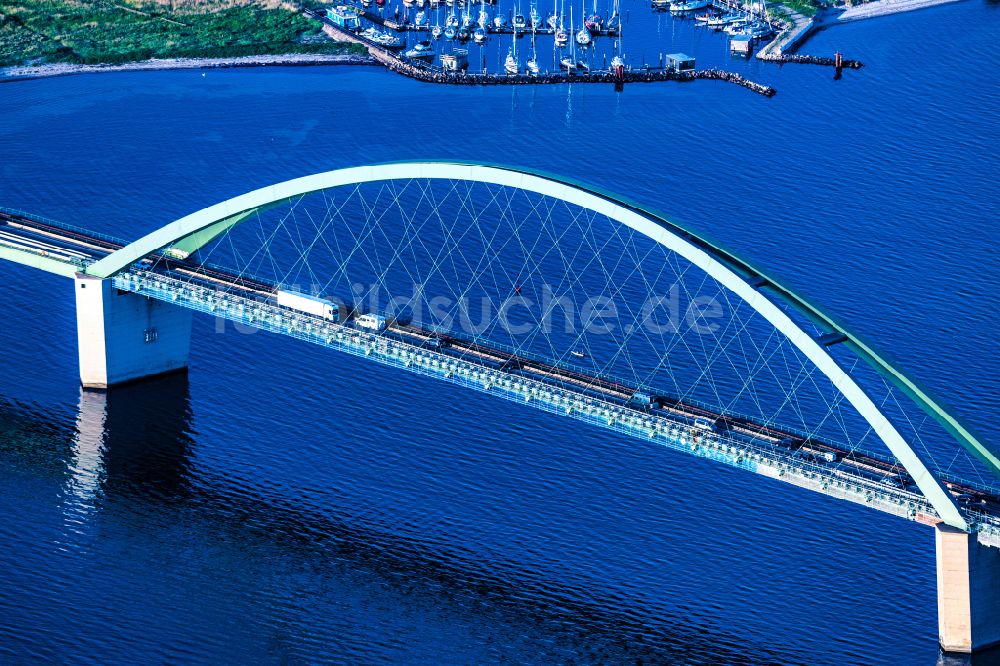 Luftbild Fehmarn - Fehmarnsundbrücke zwischen Fehmarn und dem Festland bei Großenbrode in Schleswig-Holstein