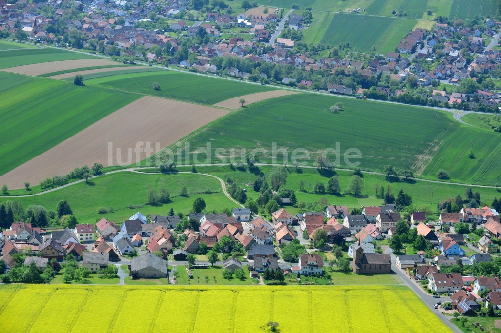 Luftaufnahme Karbach - Feld- Landschaft gelb blühender Raps- Blüten in Karbach im Bundesland Bayern