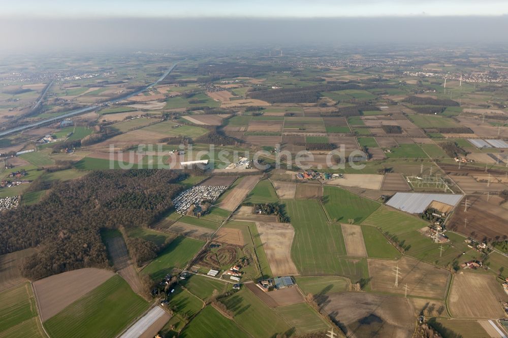 Datteln von oben - Feld- Strukturen und landwirtschaftliche Nutzflächen bei Datteln im Bundesland Nordrhein-Westfalen