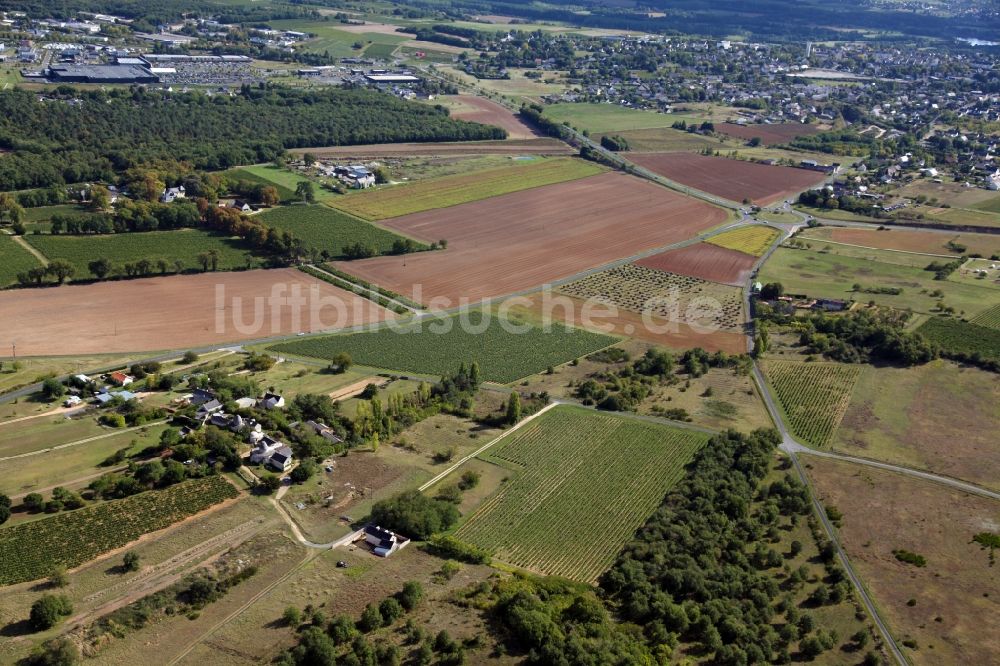 Luftbild Chinon - Felder im Ortsteil Rochette in Chinon in Centre-Val de Loire, Frankreich