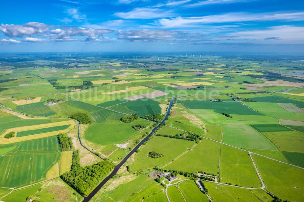 Luftaufnahme Neukirchen - Felder und am Schmale Kanal in Neukirchen im Bundesland Schleswig-Holstein, Deutschland