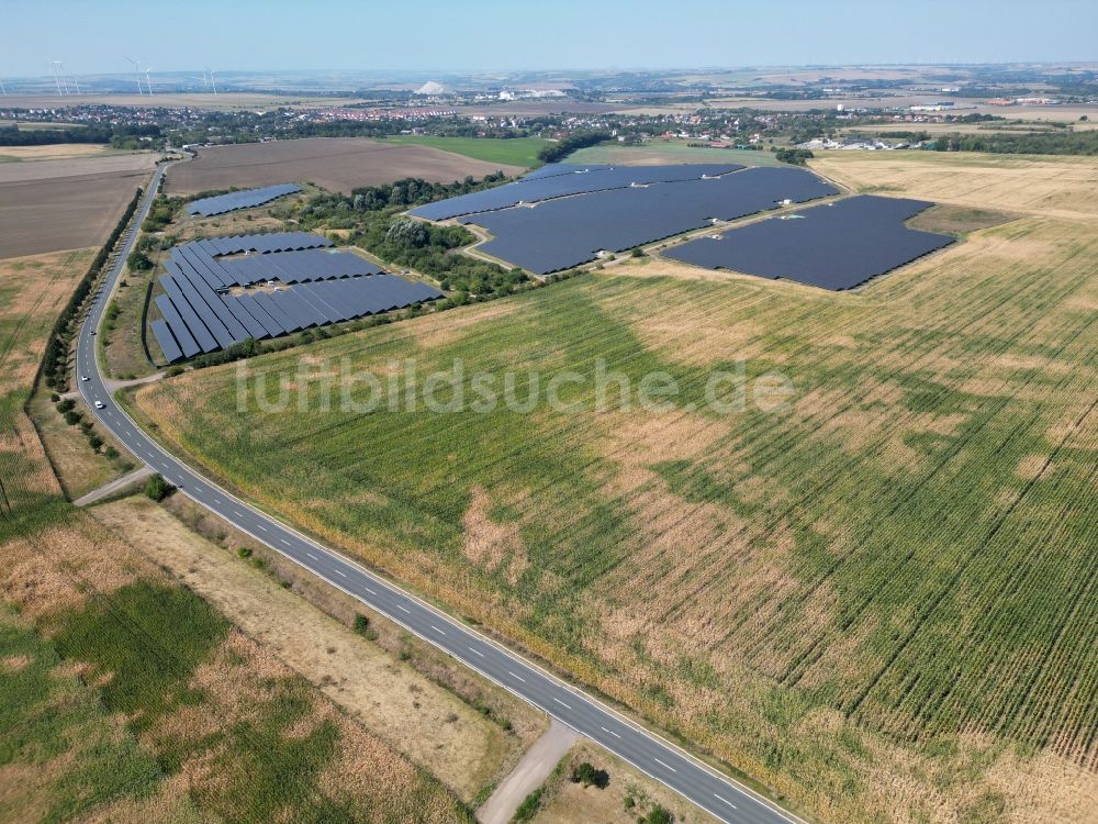 Teutschenthal von oben - Feldlandschaft und Planungsfläche in Teutschenthal im Bundesland Sachsen-Anhalt, Deutschland