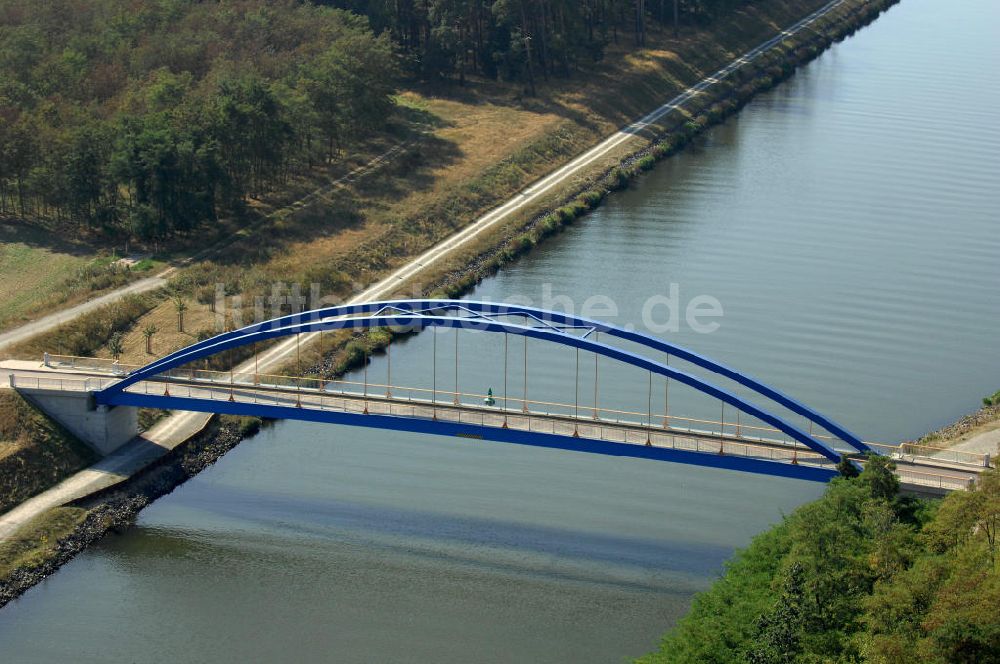 Luftbild Burg - Feldwegbrücke Schartau Detershagen bei Burg