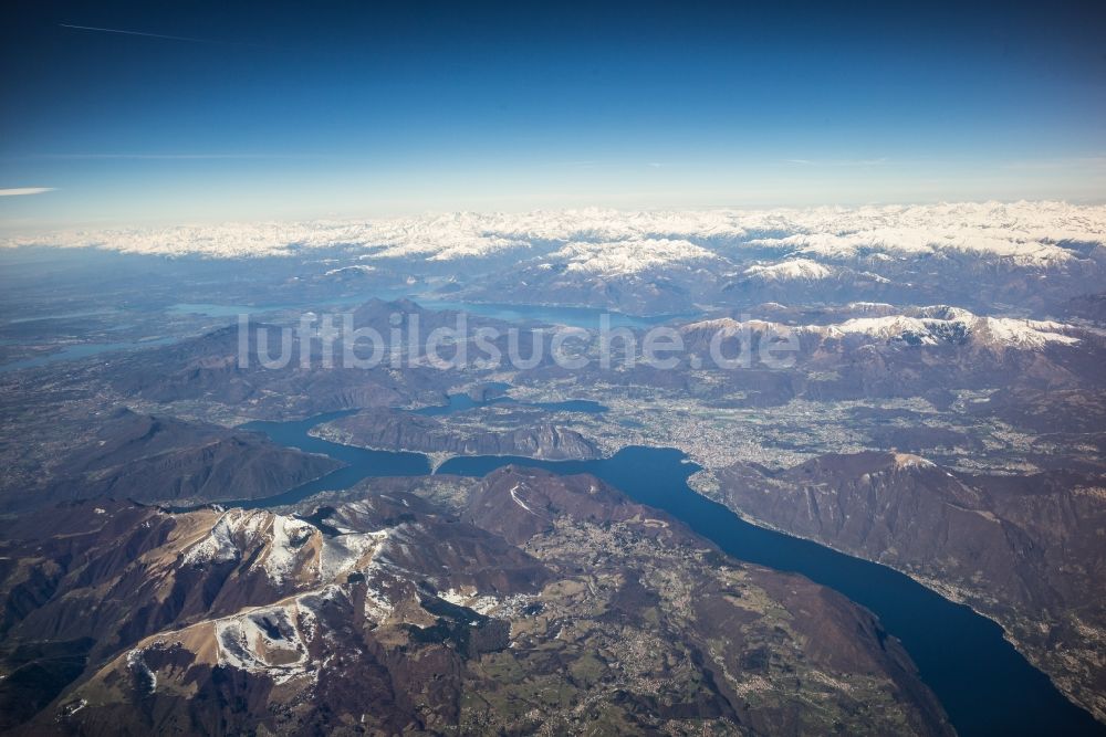 Lugano aus der Vogelperspektive: Felsen- und Berglandschaft Alpen in Lugano im Kanton Ticino, Schweiz