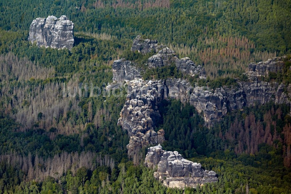 Luftaufnahme Ostrau - Felsen- und Berglandschaft im Elbsandsteingebirge in Ostrau im Bundesland Sachsen, Deutschland