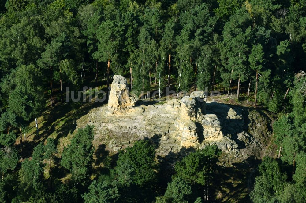 Halberstadt aus der Vogelperspektive: Felsen- Stein Fünffingerfelsen in Halberstadt im Bundesland Sachsen-Anhalt, Deutschland