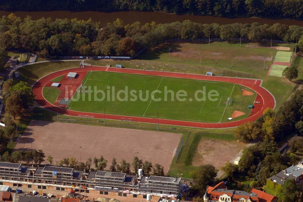 Halle aus der Vogelperspektive: Felsensportplatz / Turbineplatz