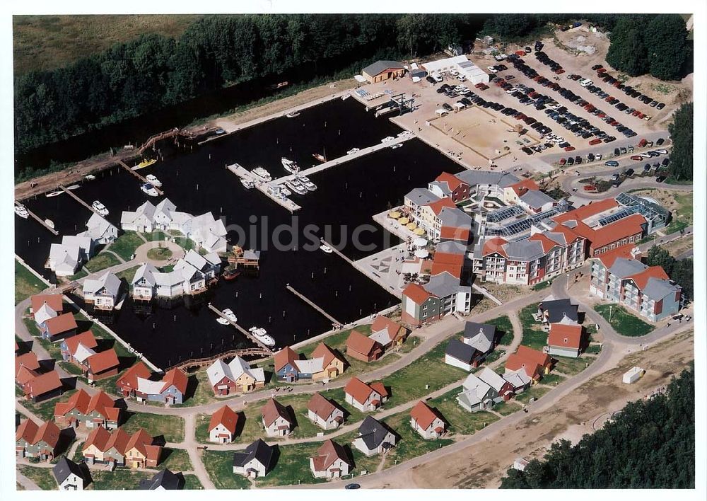 Kleinzerlang bei Rheinsberg / BRB von oben - Feriendorf und Yachthafen der STEIGENBERGER MARINA WOLFSBRUCH bei Rheinsberg im Bundesland Brandenburg.