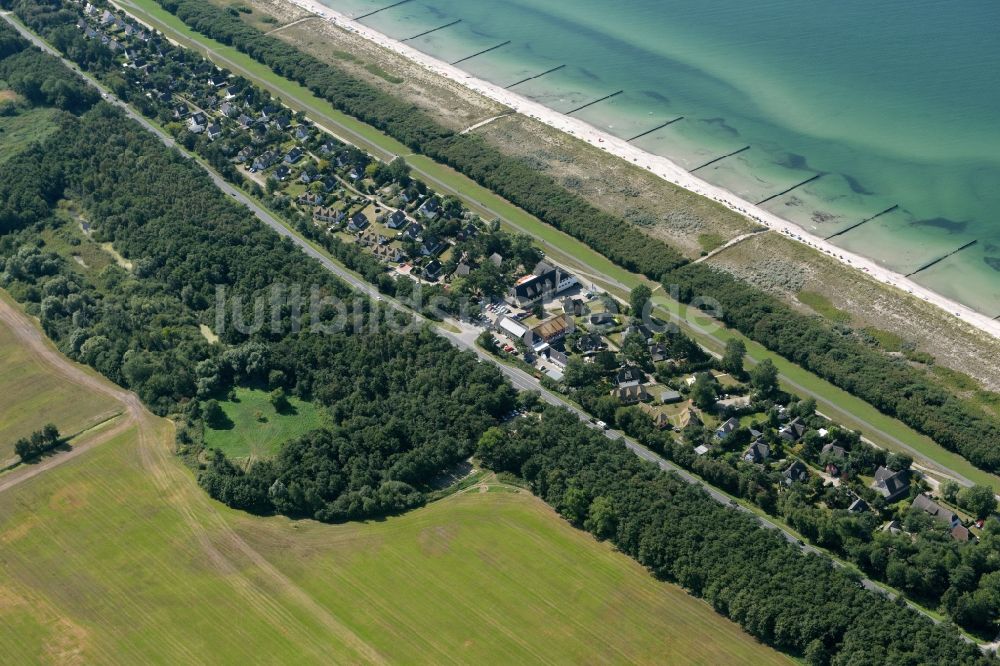 Luftbild Wustrow - Ferienhaus Anlage entlang der L21 in Wustrow im Bundesland Mecklenburg-Vorpommern