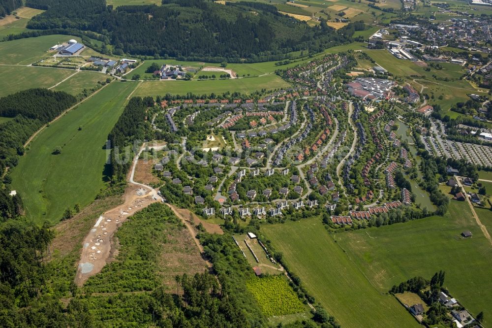 Luftbild Medebach - Ferienhaus- Anlage des Ferienparks Center Parcs Park Hochsauerland in Medebach im Bundesland Nordrhein-Westfalen