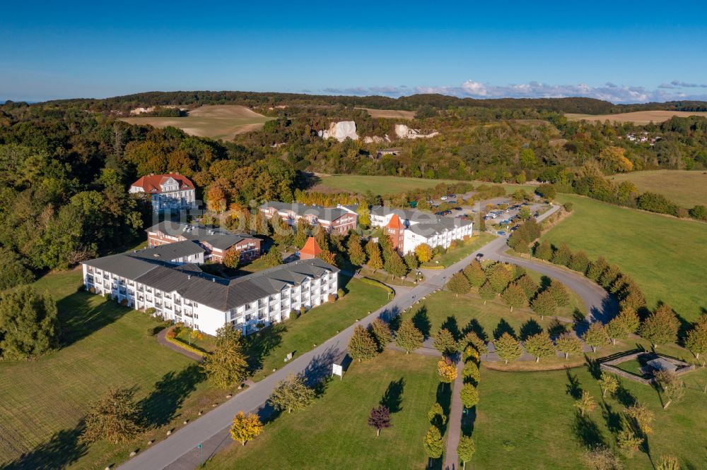 Luftbild Neddesitz - Ferienhaus- Anlage des Ferienparks Precise Resort Rügen in Neddesitz im Bundesland Mecklenburg-Vorpommern, Deutschland