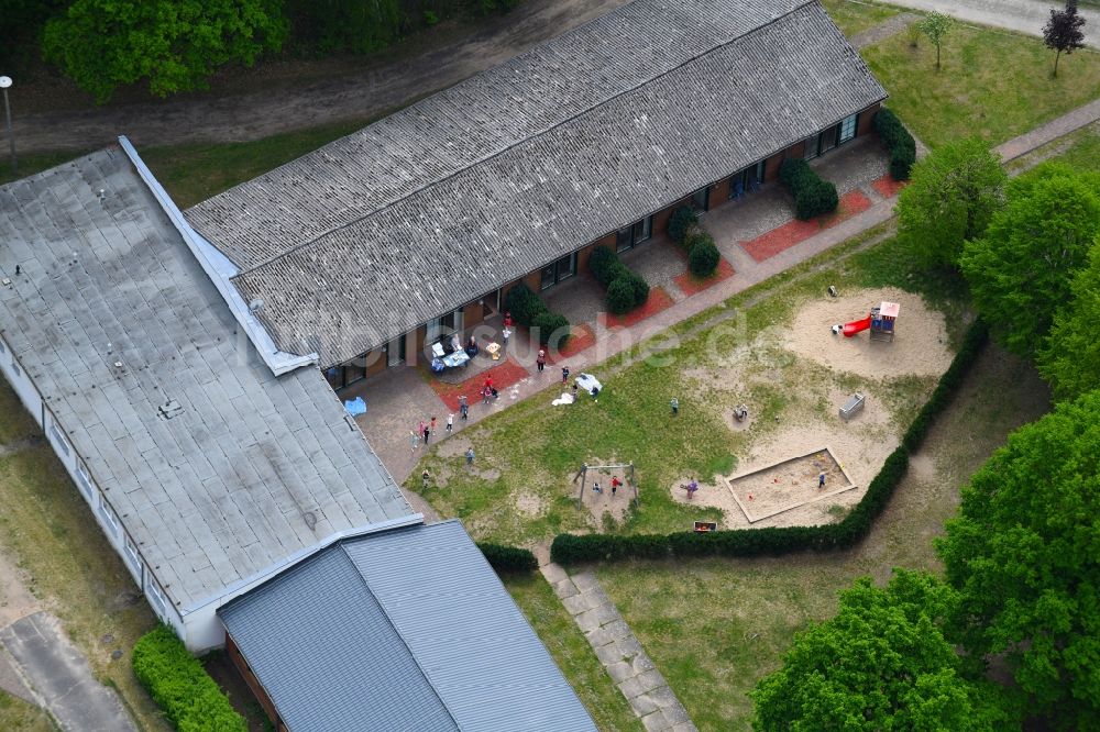 Störitz aus der Vogelperspektive: Ferienhaus- Anlage des Ferienparks in Störitz im Bundesland Brandenburg, Deutschland