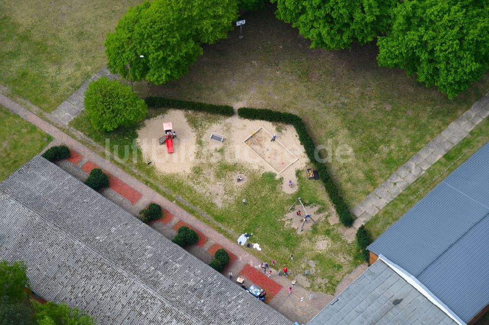 Störitz von oben - Ferienhaus- Anlage des Ferienparks in Störitz im Bundesland Brandenburg, Deutschland