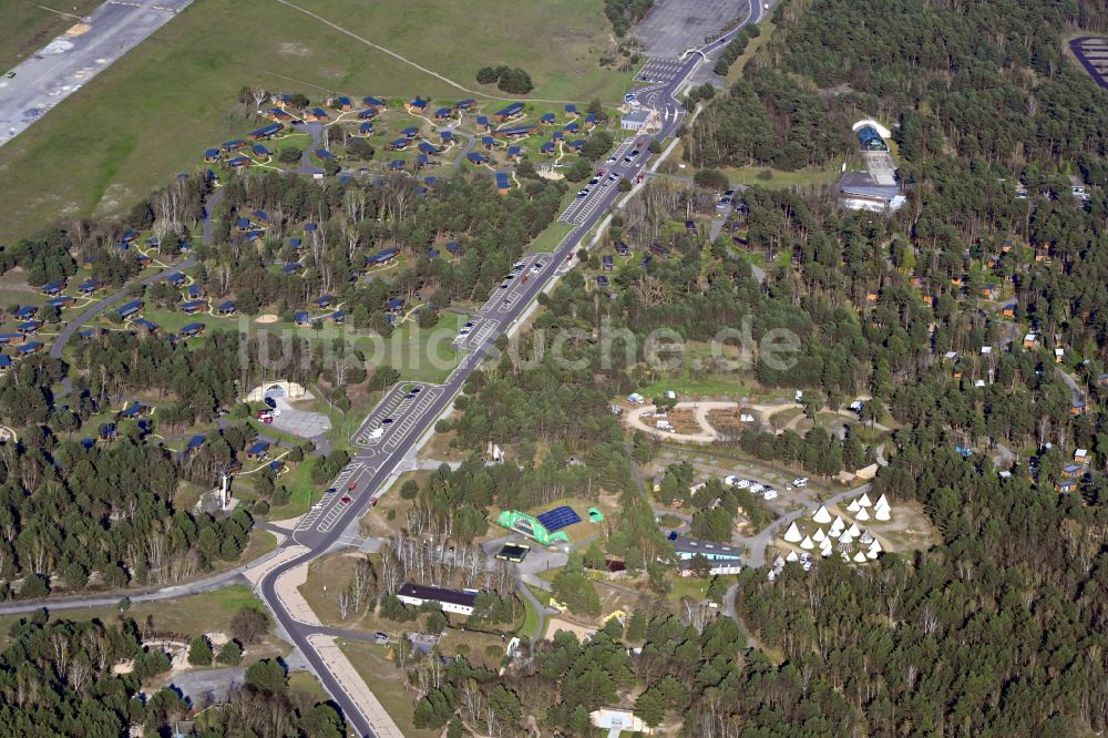 Luftaufnahme Halbe - Ferienhaus- Anlage des Ferienparks Tropical Islands in Halbe im Bundesland Brandenburg, Deutschland