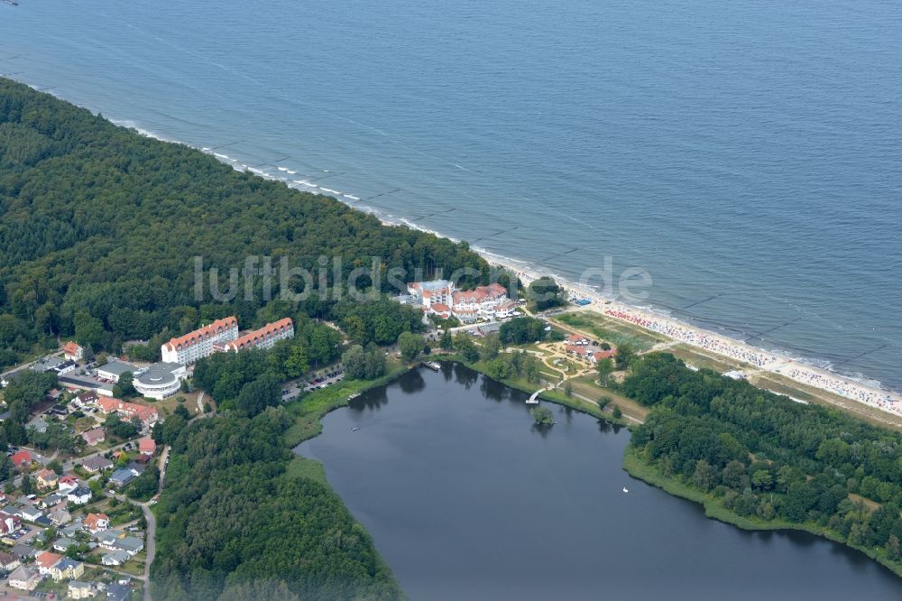 Loddin von oben - Ferienhaus Anlage im Ortsteil Kölpinsee in Loddin im Bundesland Mecklenburg-Vorpommern