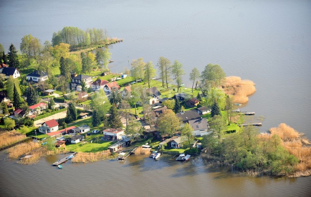 Teupitz aus der Vogelperspektive: Ferienhaus Anlage am Teupitzer See in Teupitz im Bundesland Brandenburg, Deutschland