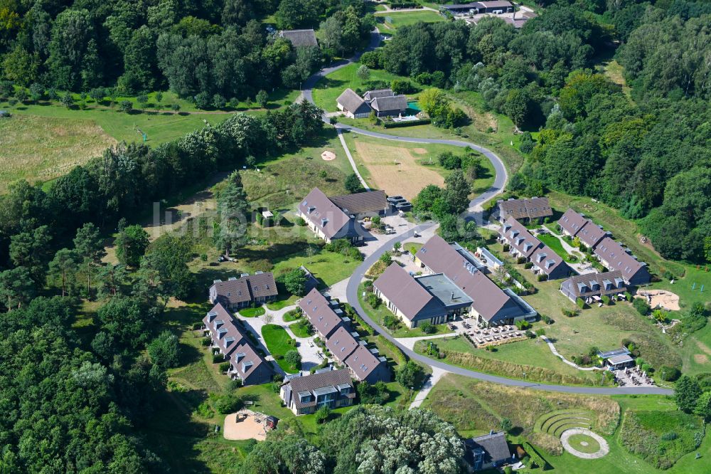 Luftbild Ganzlin - Ferienhaus Anlage Vila Vita an der Dresenower Mühle in Ganzlin im Bundesland Mecklenburg-Vorpommern, Deutschland