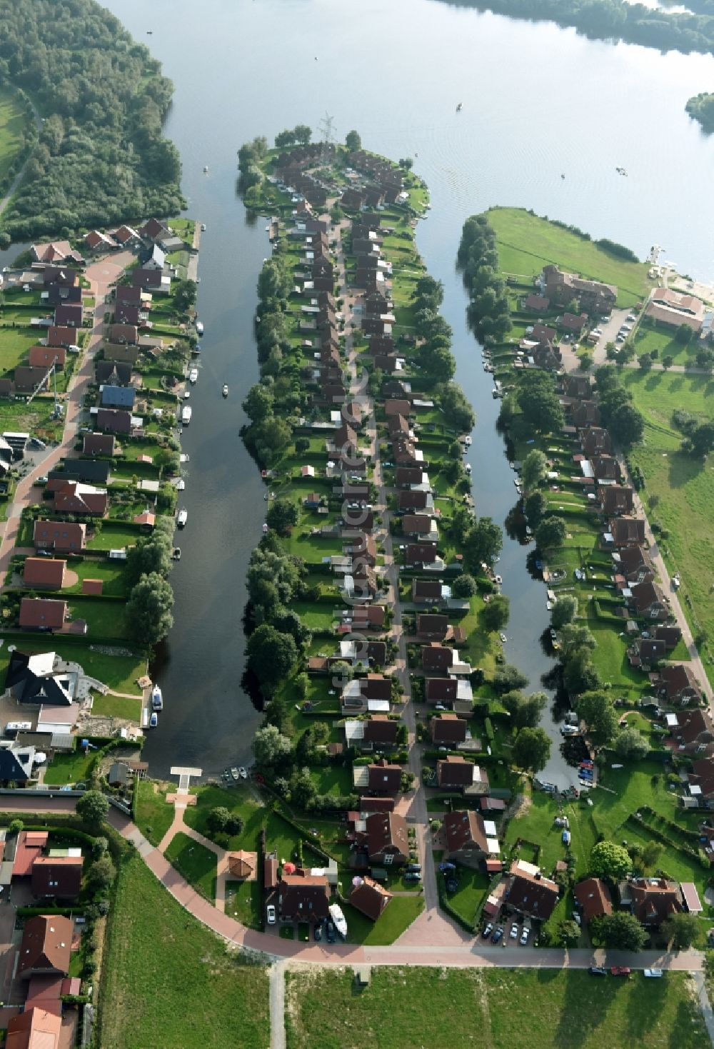 Luftaufnahme Großefehn - Ferienhaus Anlagen am Timmeler Meer in Großefehn im Bundesland Niedersachsen